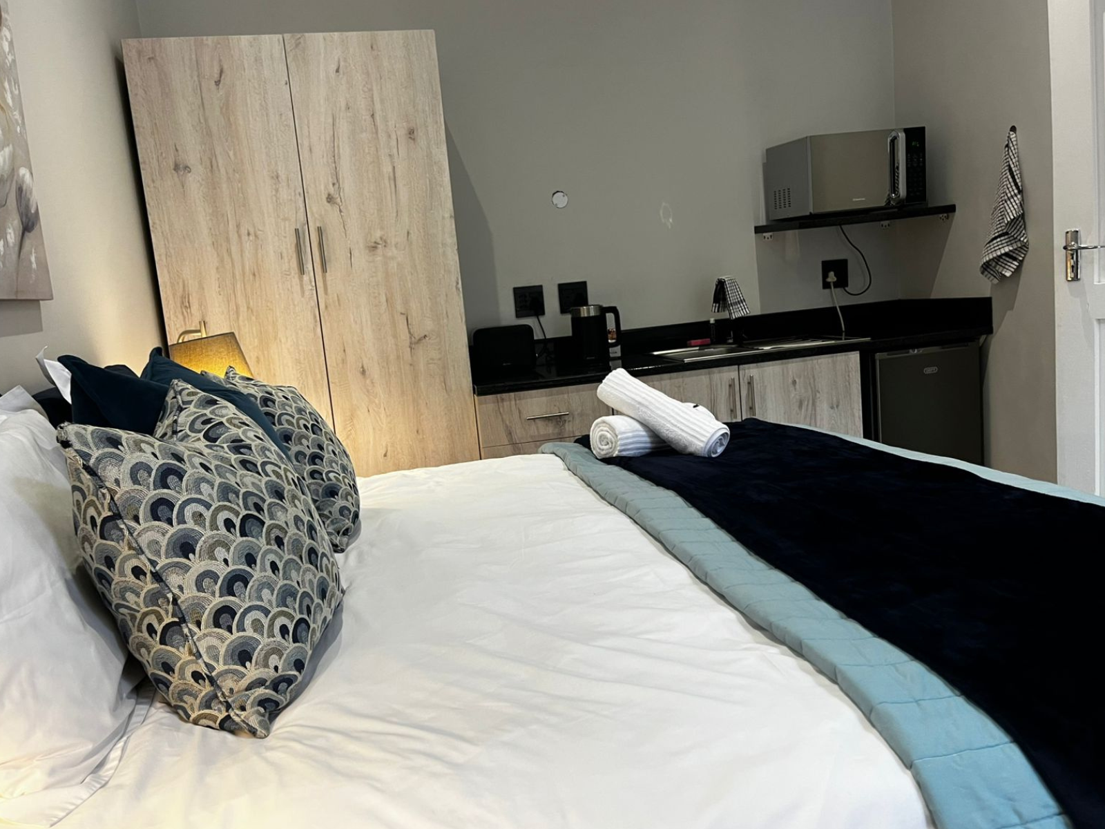 Athlone Lodge - Cottage Room (5)