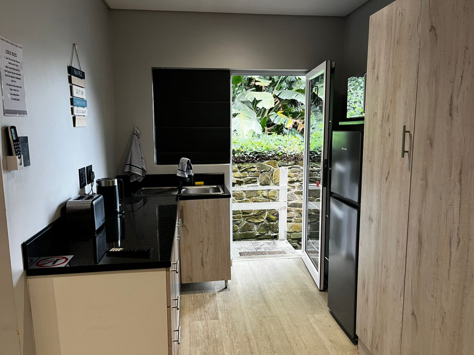 Athlone Lodge - Wine Room (1)