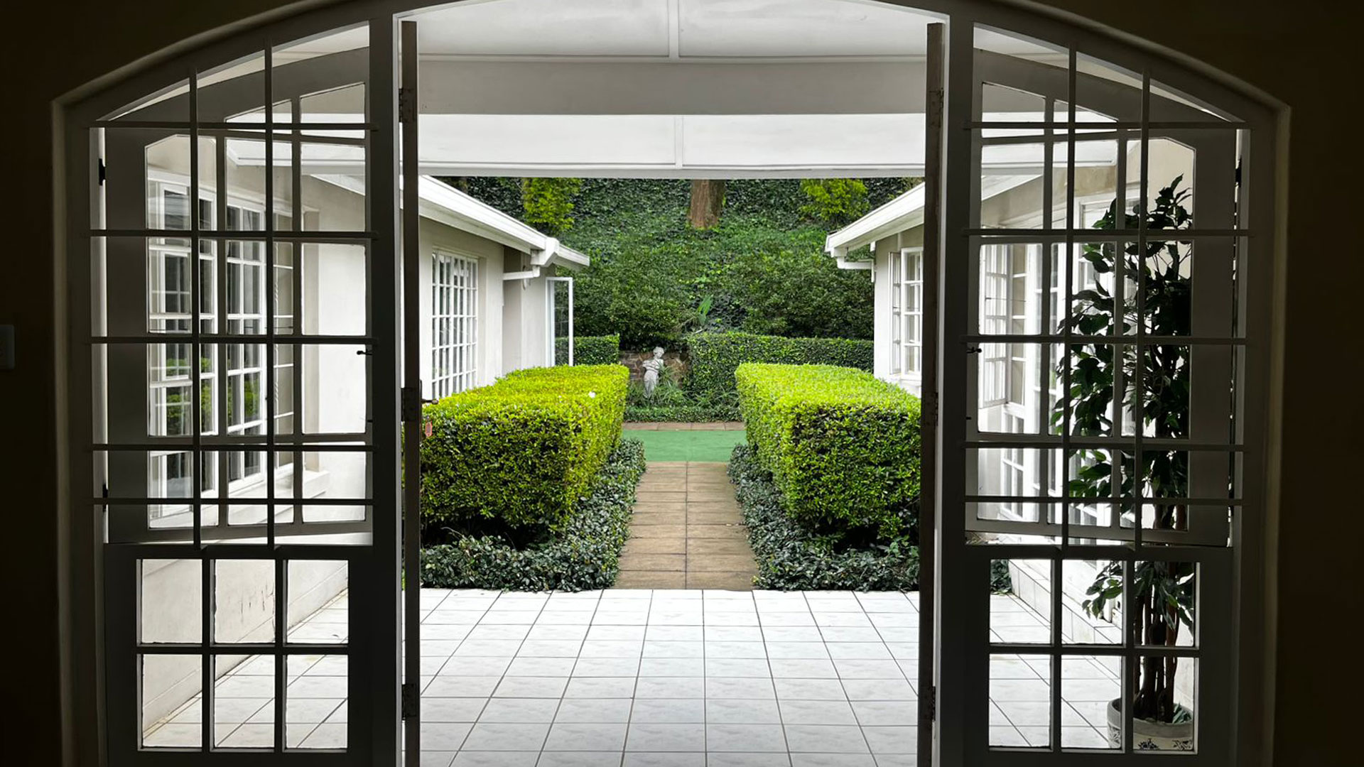 gallery4