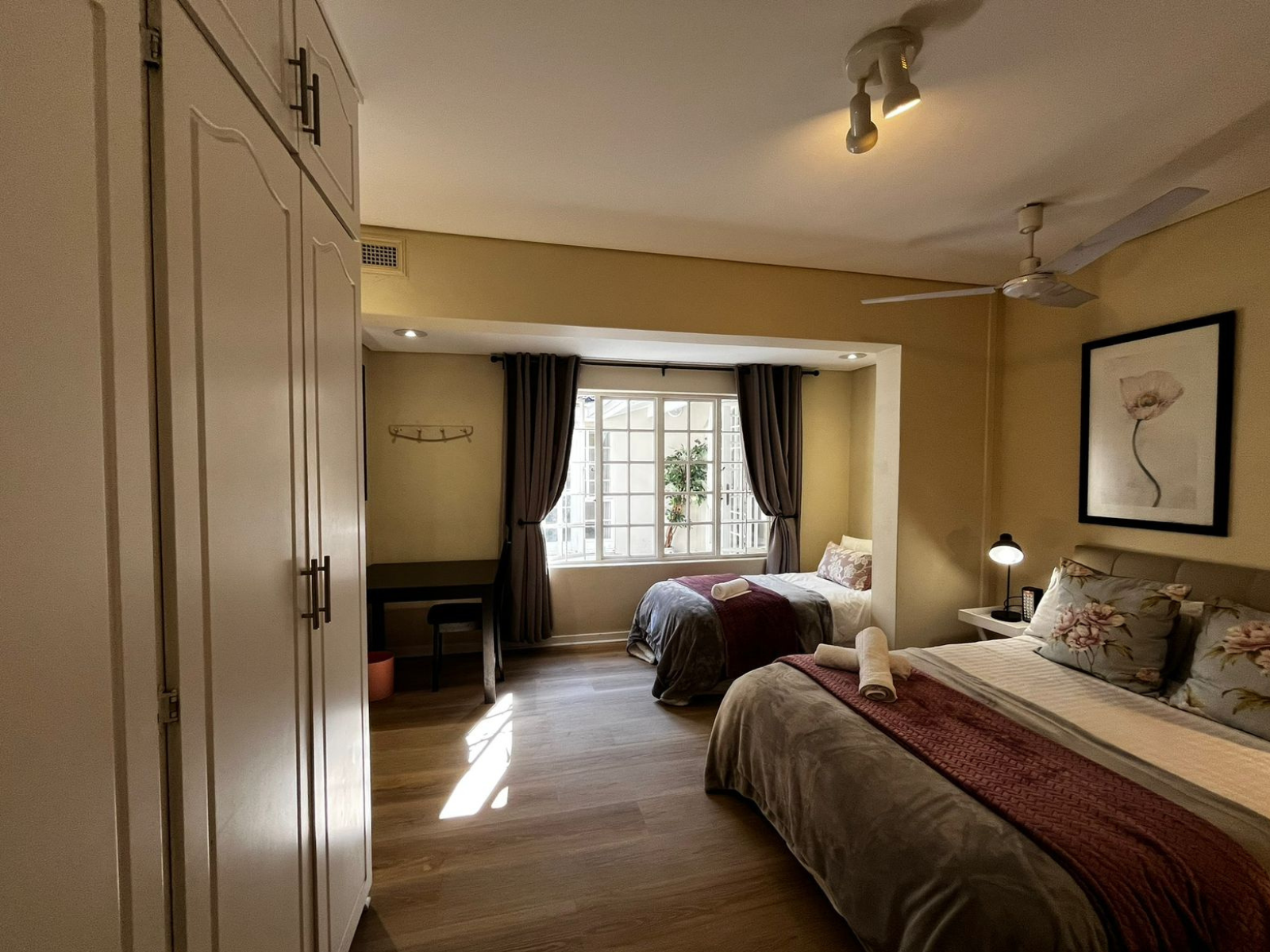 Athlone Lodge - Ben Suite (4)