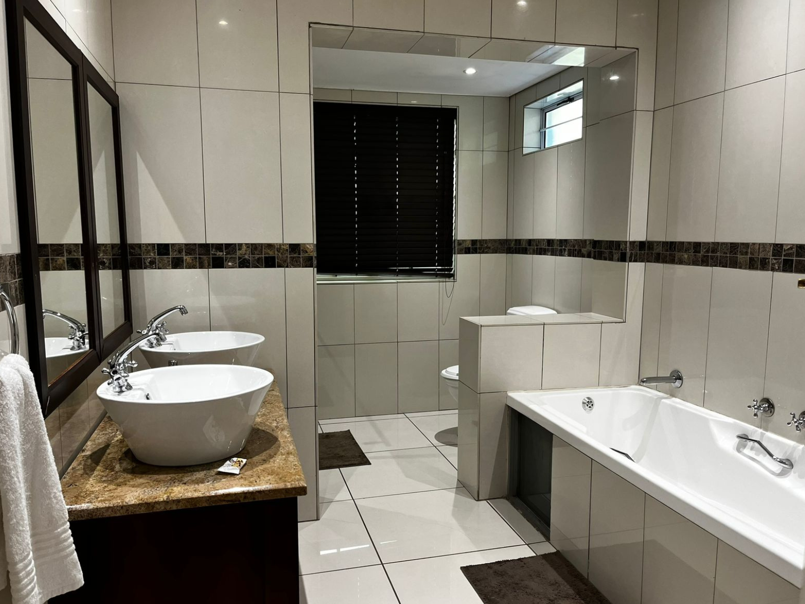Athlone Lodge - Ben Suite